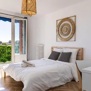 https://appartement-de-standing-proche-des-remparts.fr-provencehotel.com