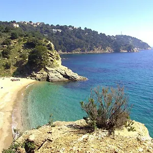 https://ti-sable-agreable-appt-climatise-jolie-vue-mer-piscine.fr-provencehotel.com