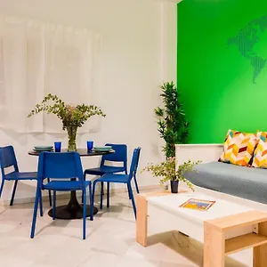 https://anfitrin-sevilla-5.es-andalucia.com